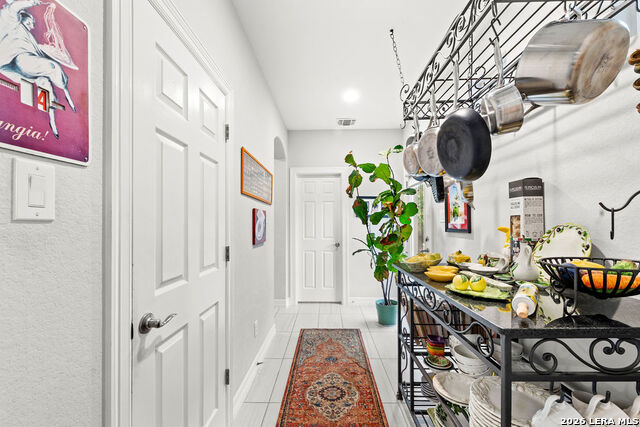 Image 18 of 46 For 1434 Village Top