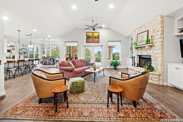 Image 27 of 46 For 1434 Village Top