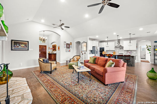 Image 29 of 46 For 1434 Village Top