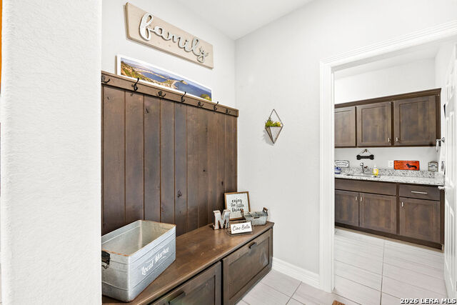 Image 36 of 46 For 1434 Village Top