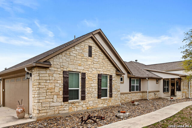 Image 4 of 46 For 1434 Village Top