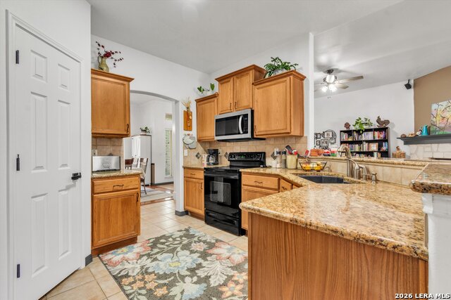 Listing photo id 10 for 2072 Stonehaven