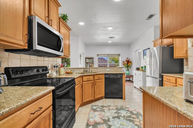 Listing photo id 11 for 2072 Stonehaven