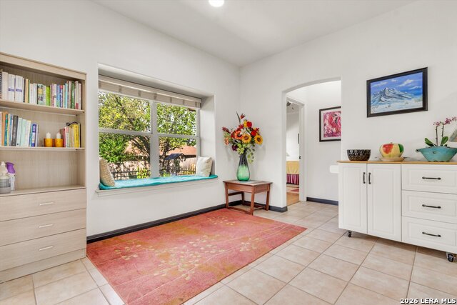 Listing photo id 14 for 2072 Stonehaven