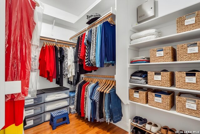 Listing photo id 24 for 2072 Stonehaven