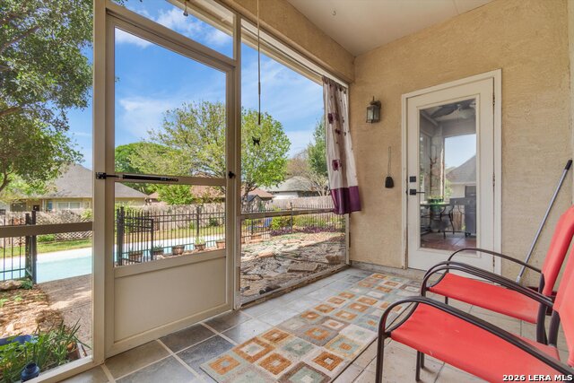 Listing photo id 32 for 2072 Stonehaven