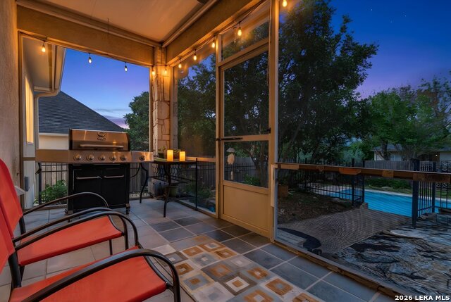 Listing photo id 39 for 2072 Stonehaven