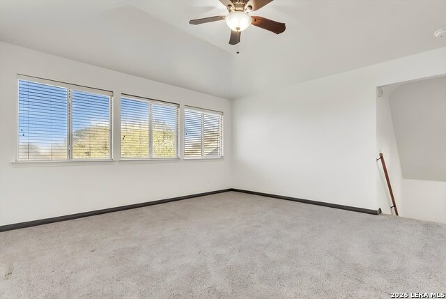 Listing photo id 40 for 2072 Stonehaven