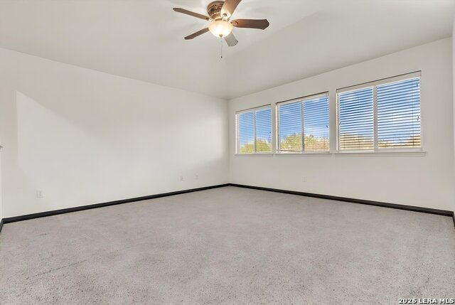 Listing photo id 41 for 2072 Stonehaven