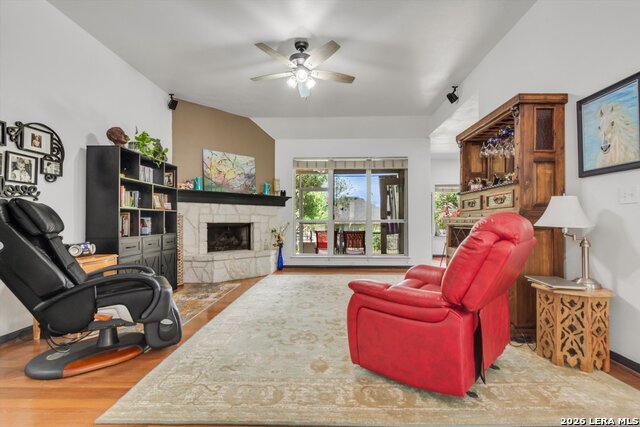 Listing photo id 7 for 2072 Stonehaven