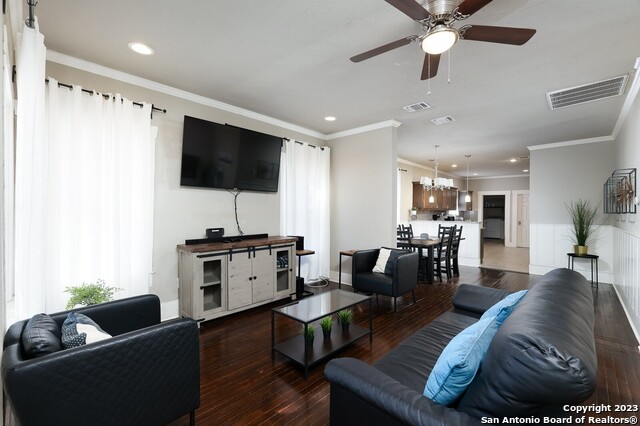 Image 7 of 20 For 1629 Woodlawn W