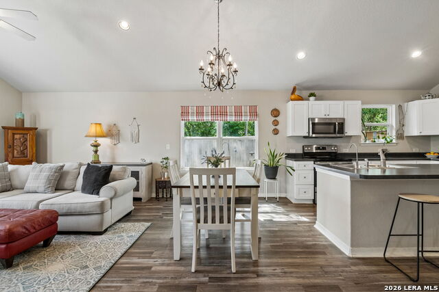 Image 10 of 26 For 420 Belmont  