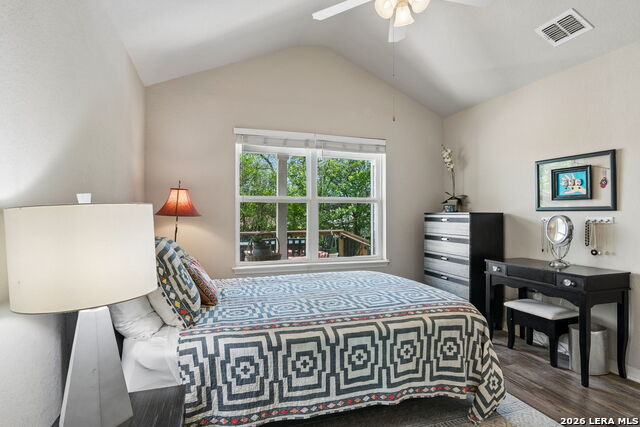 Image 16 of 26 For 420 Belmont  