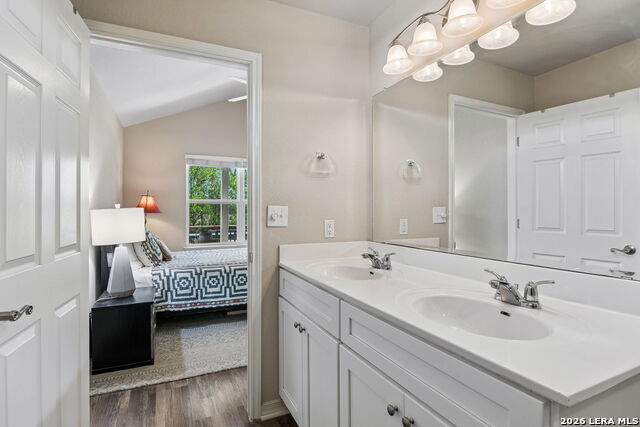 Image 18 of 26 For 420 Belmont  