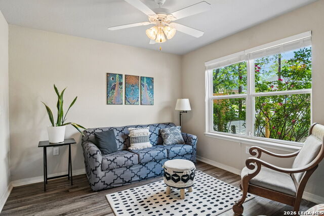 Image 20 of 26 For 420 Belmont  