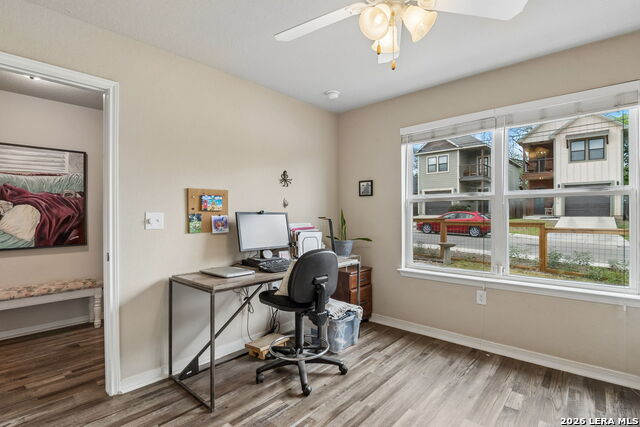 Image 21 of 26 For 420 Belmont  