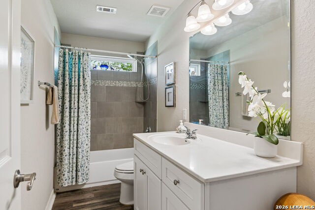 Image 22 of 26 For 420 Belmont  