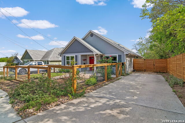 Image 3 of 26 For 420 Belmont  