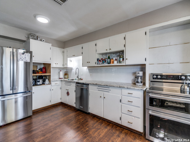 Image 13 of 32 For 135 Walnut Grove Rd