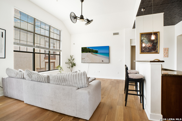 Image 11 of 36 For 7342 Oak Manor Dr  1302