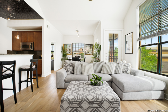 Image 12 of 36 For 7342 Oak Manor Dr  1302