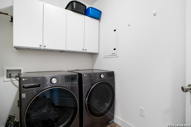 Image 29 of 36 For 7342 Oak Manor Dr  1302