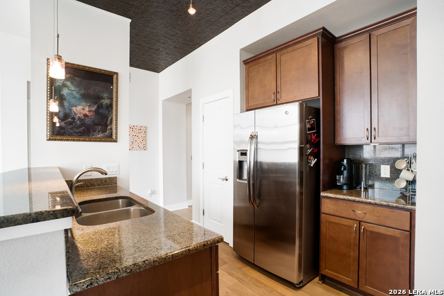 Image 6 of 36 For 7342 Oak Manor Dr  1302