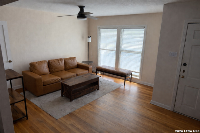 Image 3 of 5 For 415 Irvington