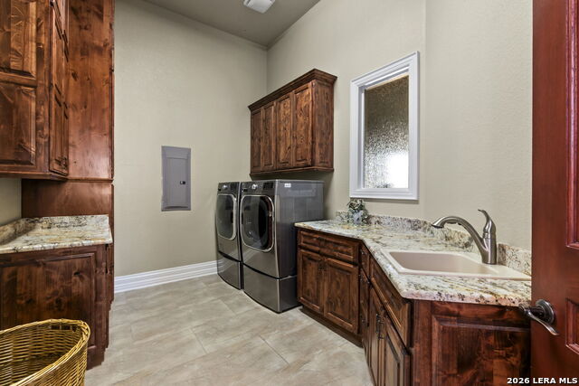 Image 29 of 51 For 6762 Manor Hl