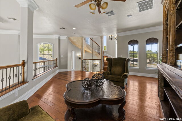 Image 32 of 51 For 6762 Manor Hl