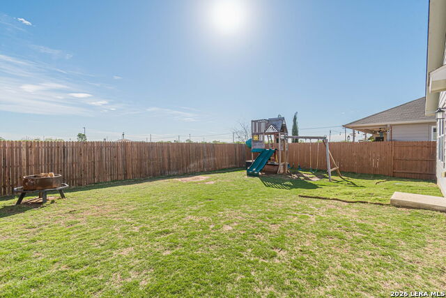 Image 18 of 26 For 542 Summersweet Rd