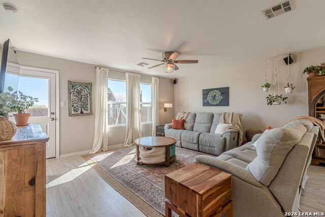 Image 8 of 26 For 542 Summersweet Rd