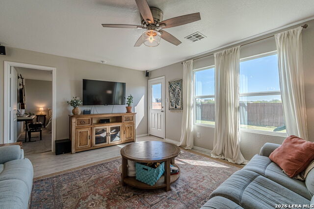 Image 9 of 26 For 542 Summersweet Rd