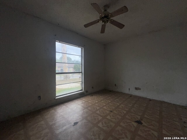 Image 11 of 16 For 2710 Pollote St