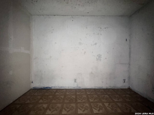 Image 15 of 16 For 2710 Pollote St