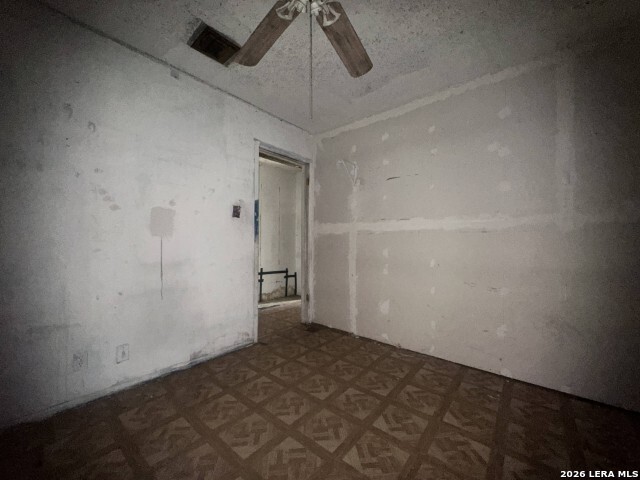 Image 16 of 16 For 2710 Pollote St