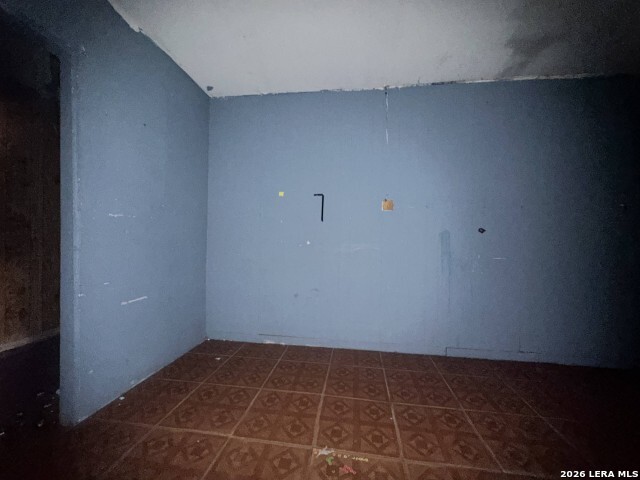 Image 6 of 16 For 2710 Pollote St