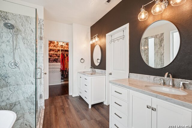 Image 19 of 55 For 11308 Silver Rose