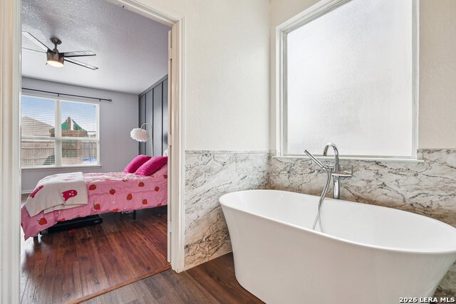 Image 26 of 55 For 11308 Silver Rose