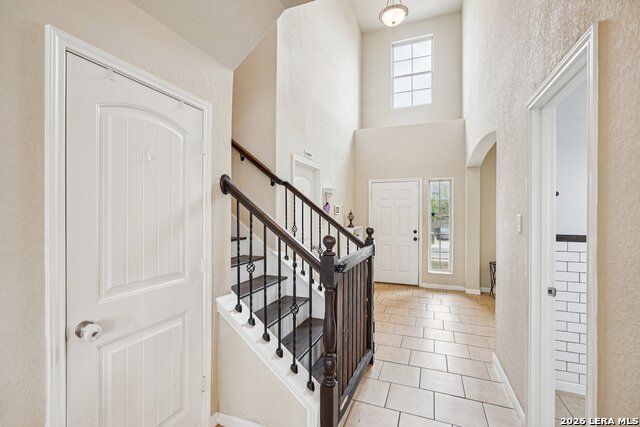 Image 29 of 55 For 11308 Silver Rose