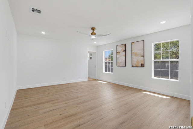 Image 13 of 37 For 106 Irvington Dr