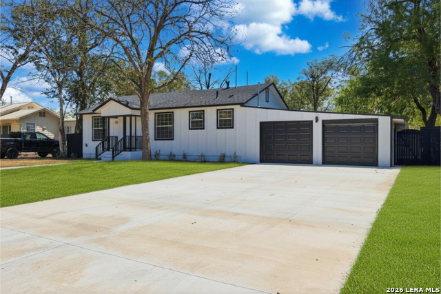 Image 27 of 37 For 106 Irvington Dr