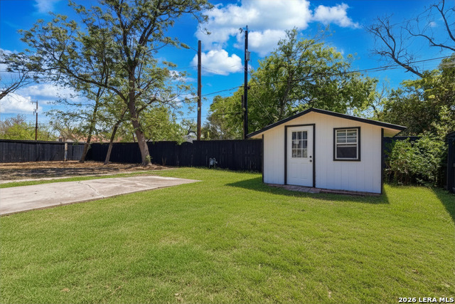 Image 33 of 37 For 106 Irvington Dr