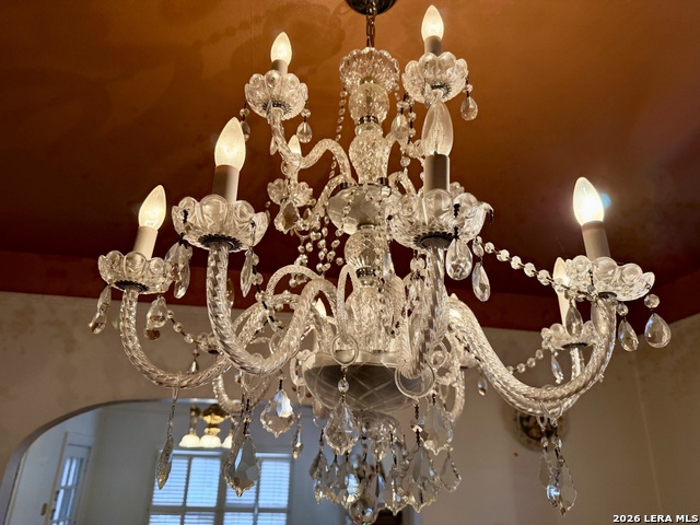 Image 14 of 44 For 243 Lullwood Ave E