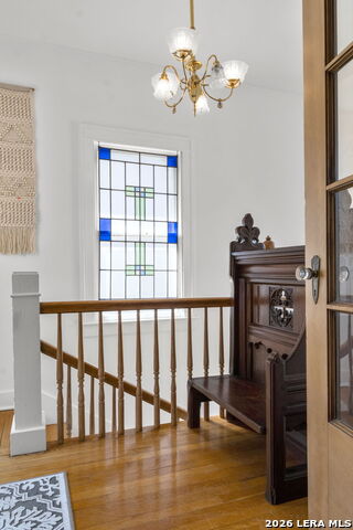 Image 23 of 44 For 243 Lullwood Ave E