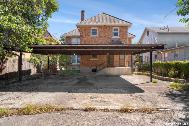 Image 40 of 44 For 243 Lullwood Ave E