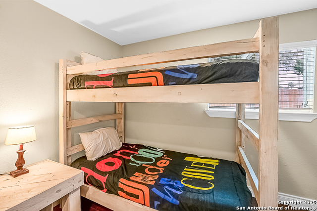 Image 16 of 39 For 707 Park Shores