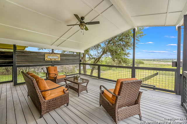 Image 3 of 39 For 707 Park Shores