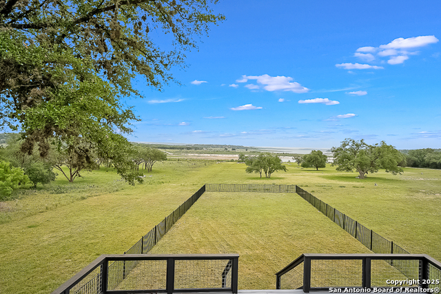 Image 4 of 39 For 707 Park Shores