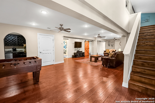 Image 6 of 39 For 707 Park Shores